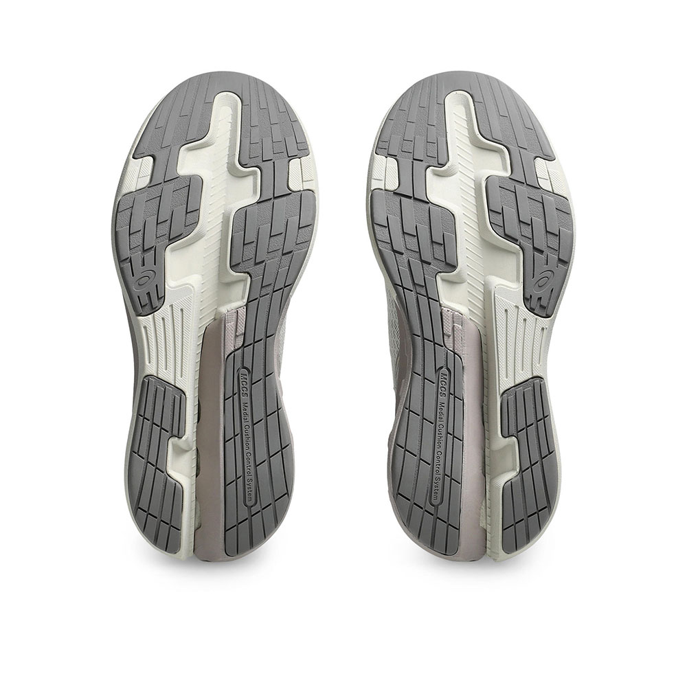 ベージュ×シャンパンゴールド