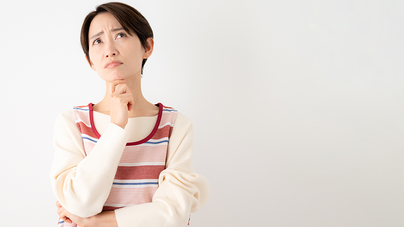 困っている女性