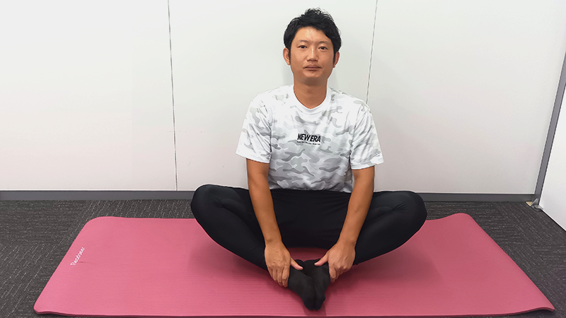 股関節のストレッチ3